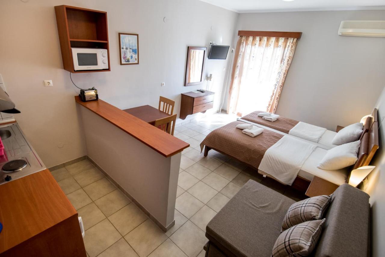 Katerina Hotel Kanali  Eksteriør billede
